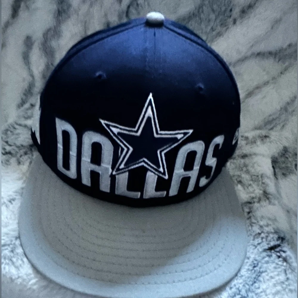 Men’s Dallas Cowboys Hat - Picture 1 of 4